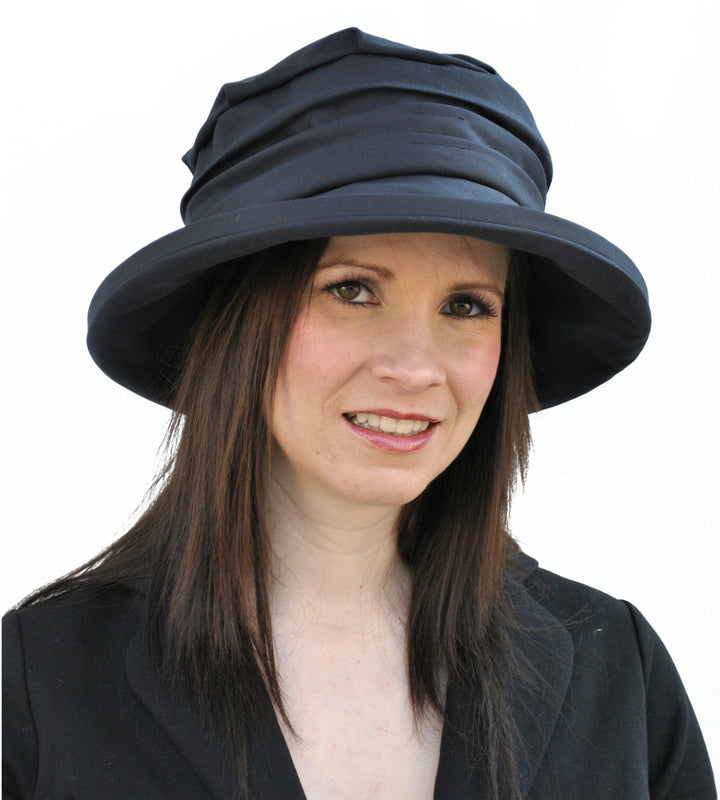 Whiteley Ladies Wax Cloche Hat In Navy