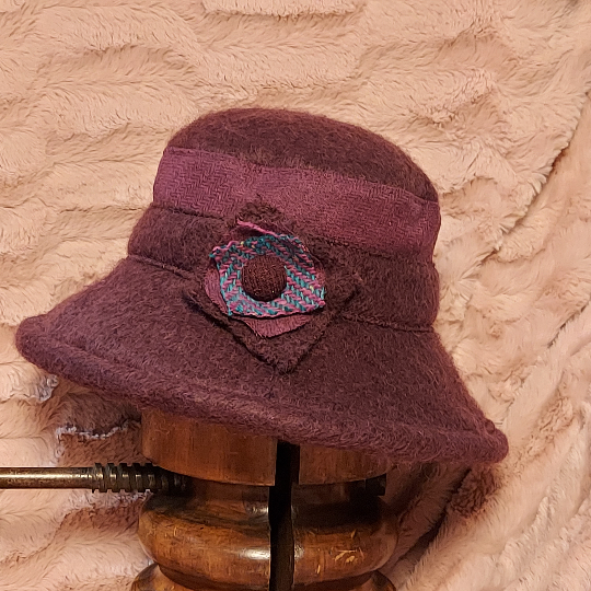 Max & Ellie Ladies Plum Purple Wool Cloche Hat