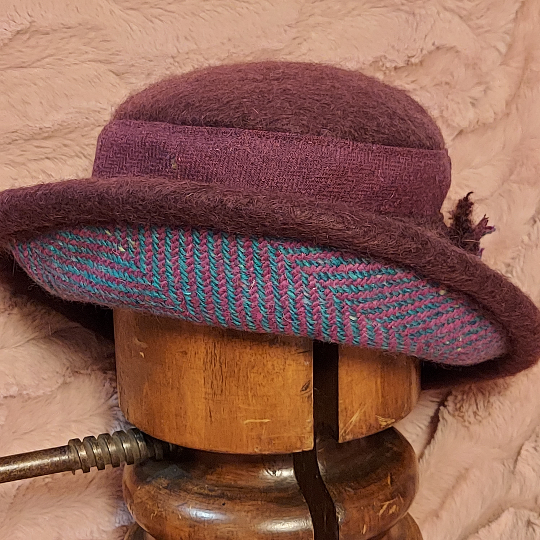 Max & Ellie Ladies Plum Purple Wool Cloche Hat